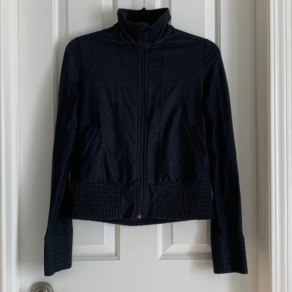 Lululemon jacket - Picture 1 of 5